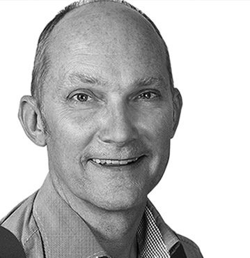 ERIK STEKETEE
